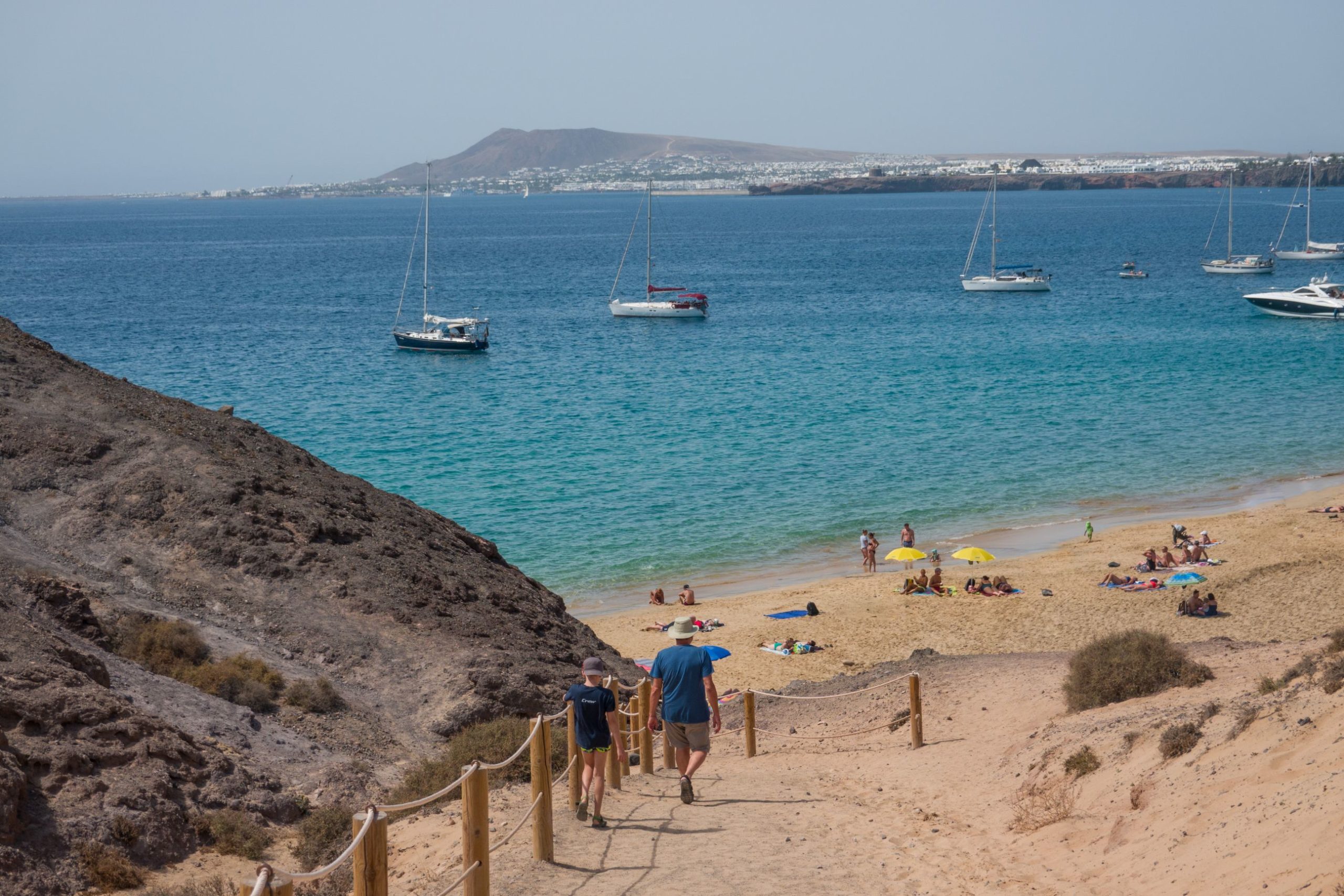 Von der Papagayo Bucht zur Marina Rubicon